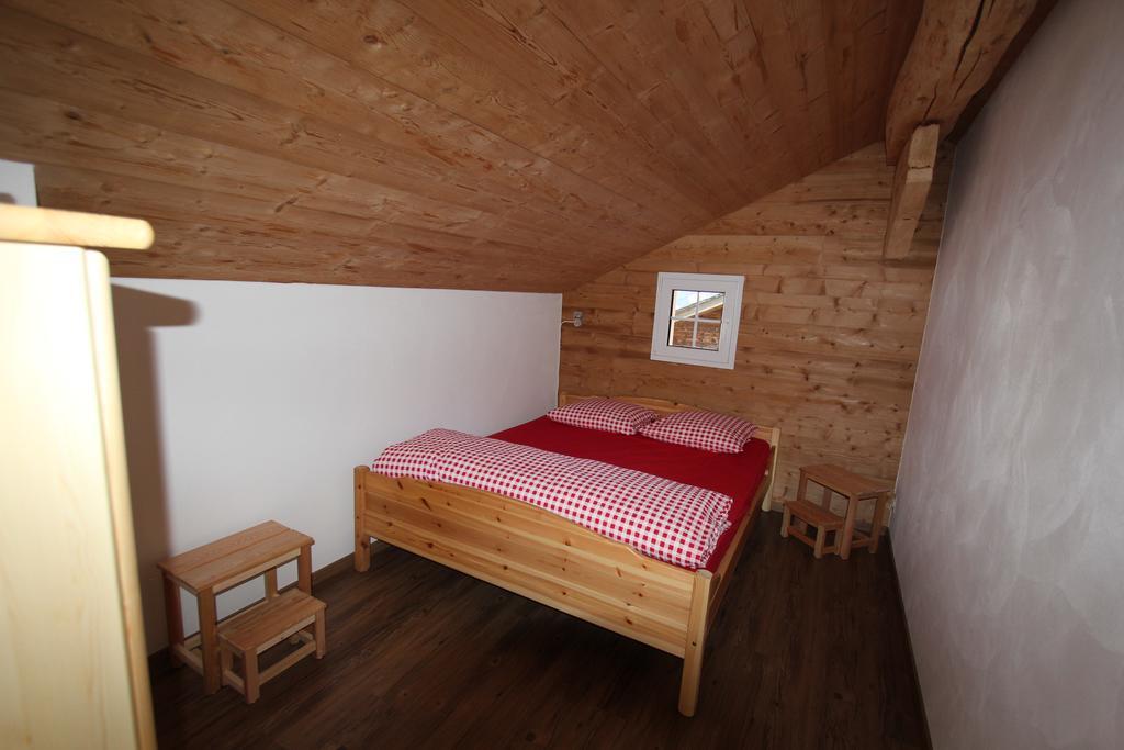 Chalet Daheim Reckingen Exteriör bild